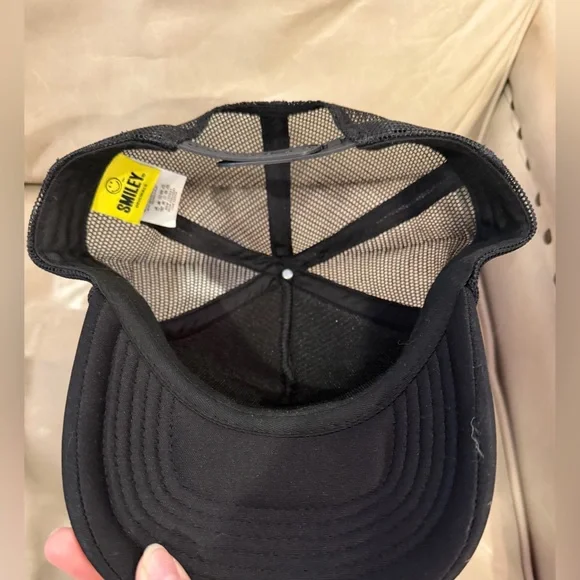 Black trucker hat with Yellow smiley face! - Picture 2 of 3